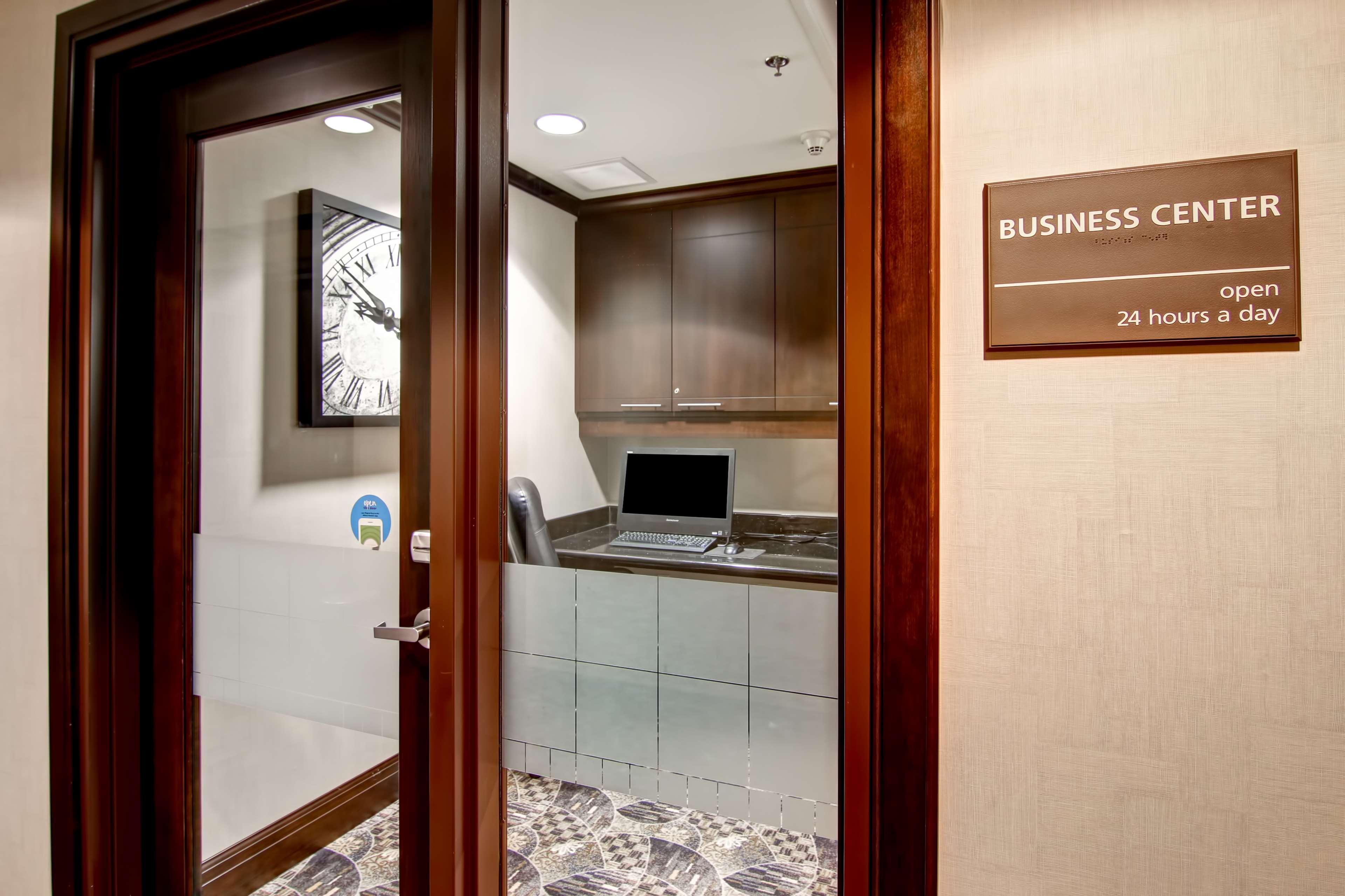 Hampton Inn By Hilton Toronto Airport Corporate Centre ภายนอก รูปภาพ